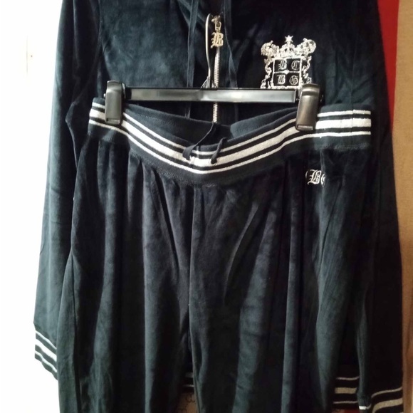 *NWT* BCBG MAXAZRIA LARGE. Cute with price coordinated Detailing.👌 - Picture 7 of 8